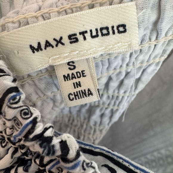 Elegant Black Blue & White Striped Dress - Picture 4 of 4